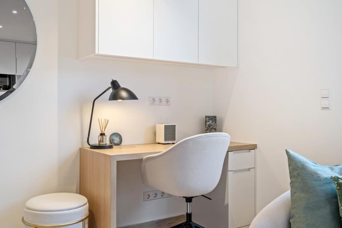 Modern Studio With King Bed, Walk To Attractions Luksemburg Zewnętrze zdjęcie