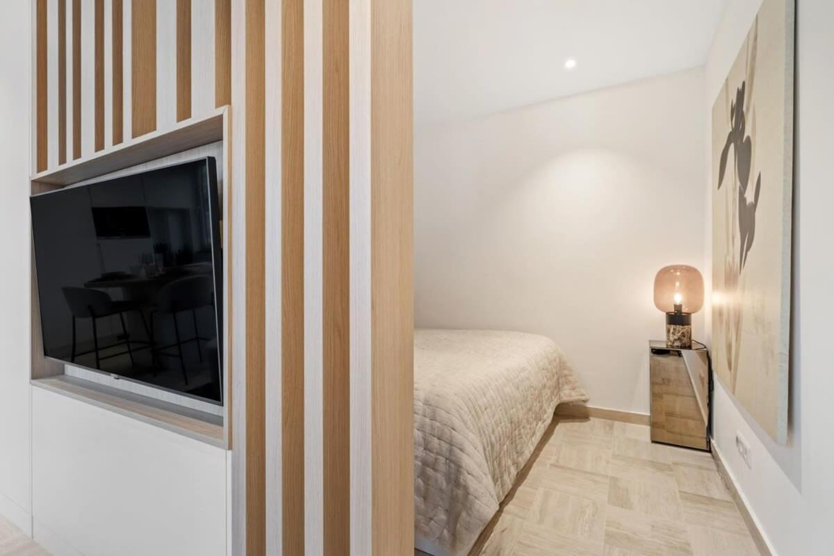 Modern Studio With King Bed, Walk To Attractions Luksemburg Zewnętrze zdjęcie